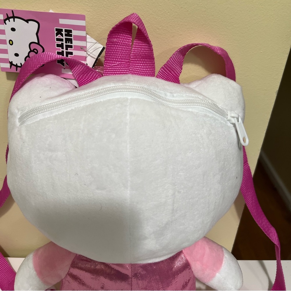 Hello Kitty Plush Backpack - Picture 5 of 14